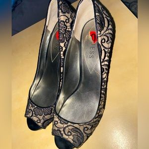 Guess high heels - black, tan